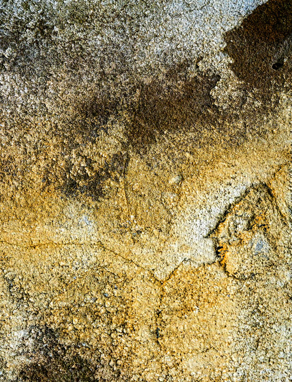 Fotomotiv welches an abstrakte Fotografie erinnert, Bildtitel: Die schlafenden Männer